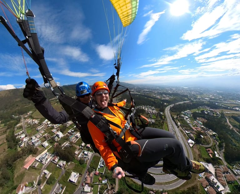 paragliding in Ecuador