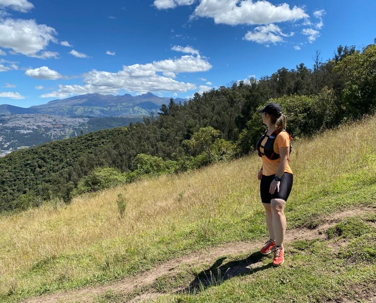 trek to Ilalo summit in Quito