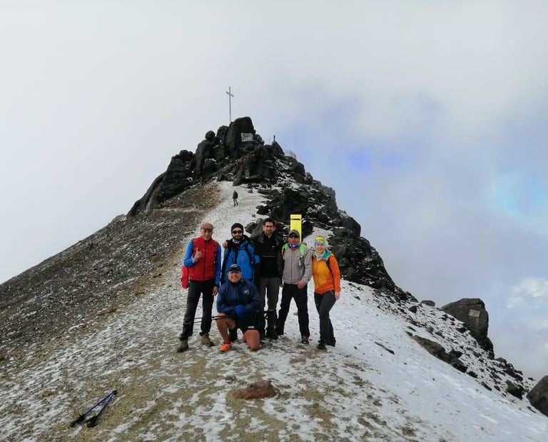 Guagua Pichincha crater rim