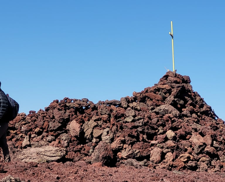 CUMBRE CERRO COLORADO
