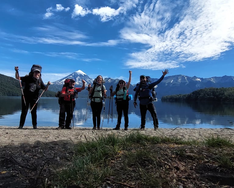 VOLCÁN LANÍN DE FONDO