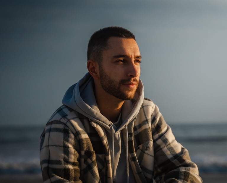 Portrait de Nicolas, photographe et vidéaste de mariage