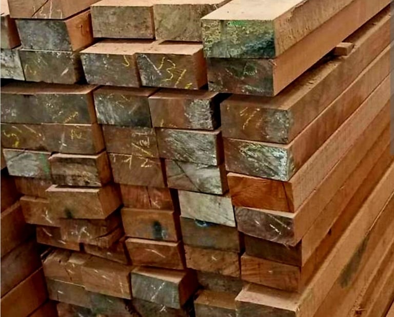 kayu balok meranti bahan bangunan