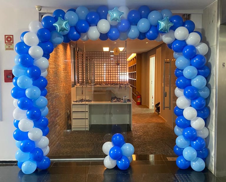 Arco de balões personalizado para convenção ou evento corporativo em São Paulo