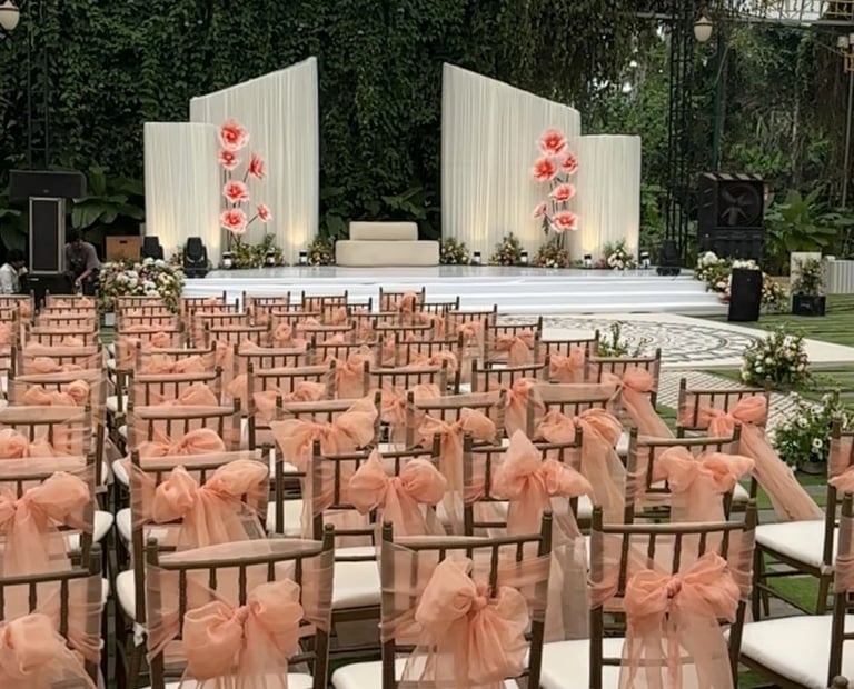 Luxury Garden Wedding Décor by Thrissur Weddings