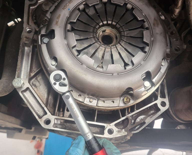 Сет квачило куплунг монтажа и сервис Tuning Garage Up македонија