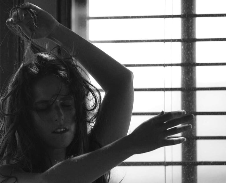 Instant suspendu dans un atelier de danse thérapie