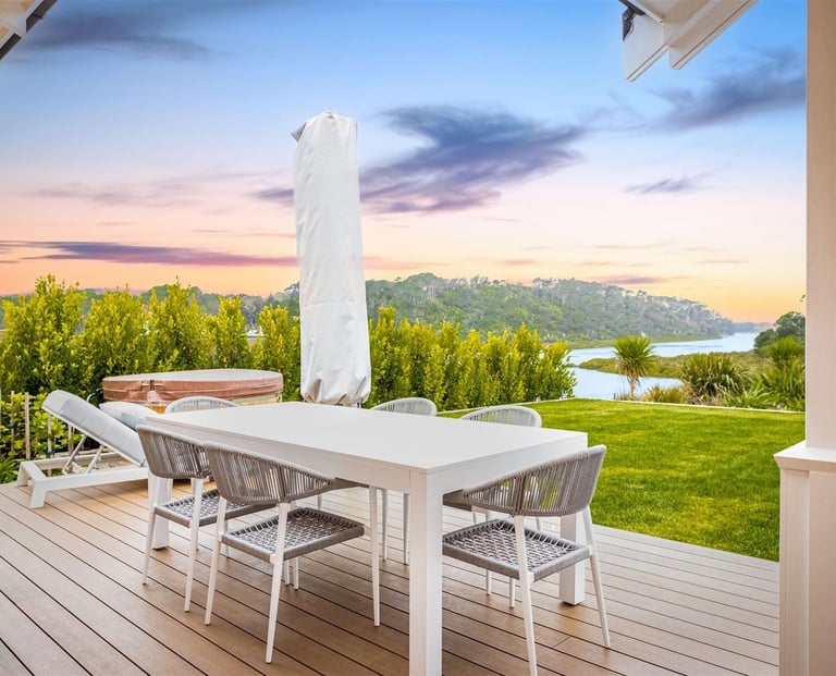 wraparound deck - Riverhead new build