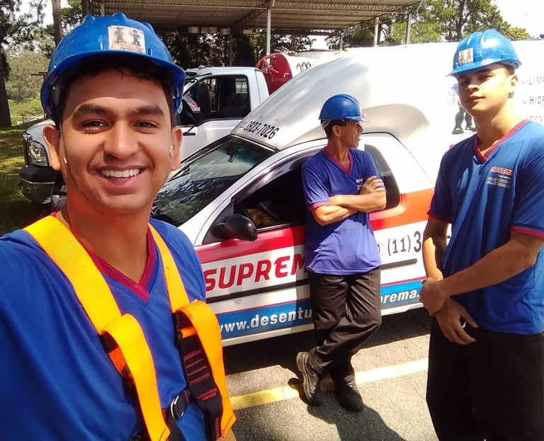 técnicos de desentupimento