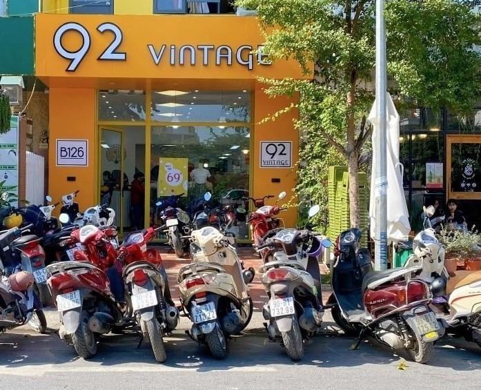 hinh anh cua shop thoi trang nu secondhand cao cap 92 vintage