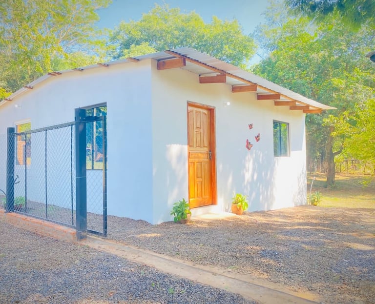 Möbliertes Haus auf umzäuntem Grundstück in Mbocayaty zu vermieten