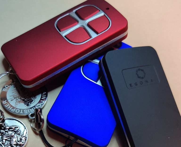 Universalus Šv. Kristoforo Talismanas pultelis, skirtas vairuotojams – tiek automobilių, tiek kitų t