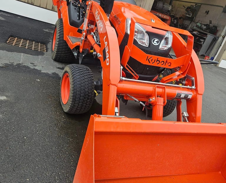 Kubota LA 340 with backhoe