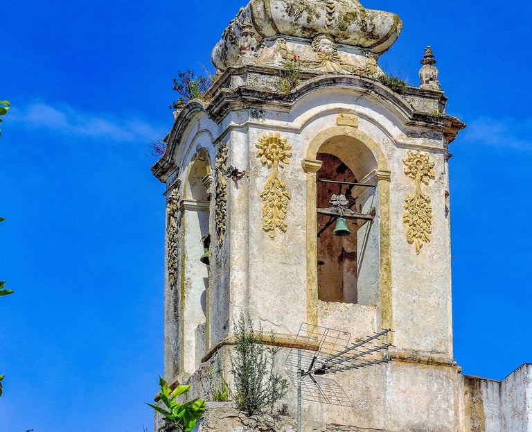 Mooie kerktoren in Tavira