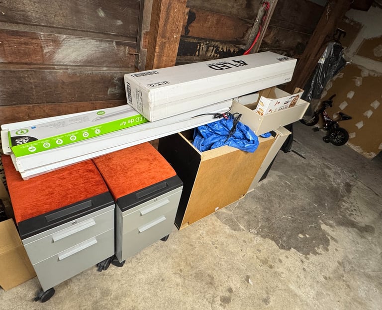 SFC Junk Removal: Old table and chair hauling in 94110, 94596 & 95125.