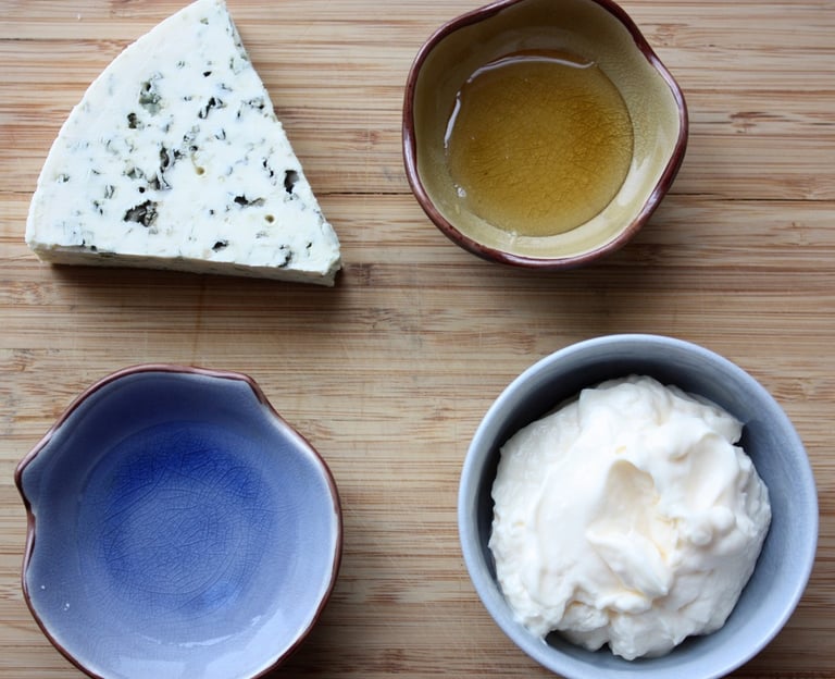 ingredients for blue cheese dip