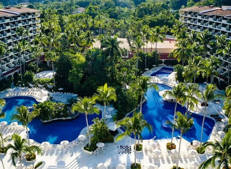Barcelo puerto vallarta hotel todo incluido