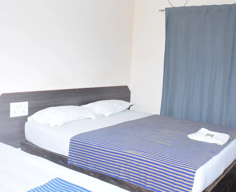 AC Room in Thirukadaiyur Hotel Near Abirami Temple