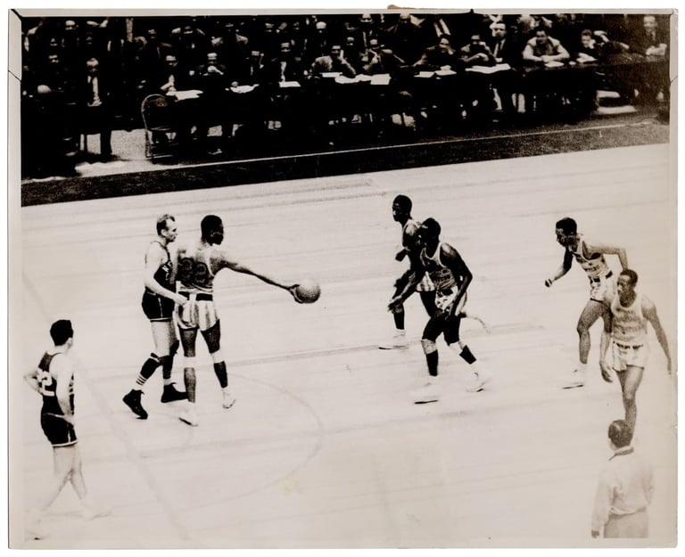 Harlem Globetrotters Original in action photograph with Marques Hayenes and Goose Tatum