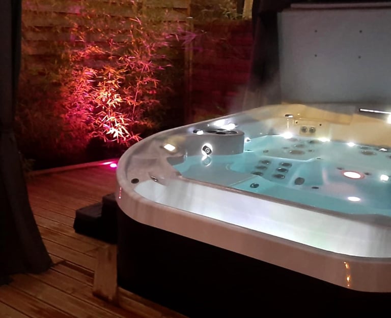 Gîte de luxe avec spa et sauna à Strasbourg - Hôtes et Demeures - de nuit