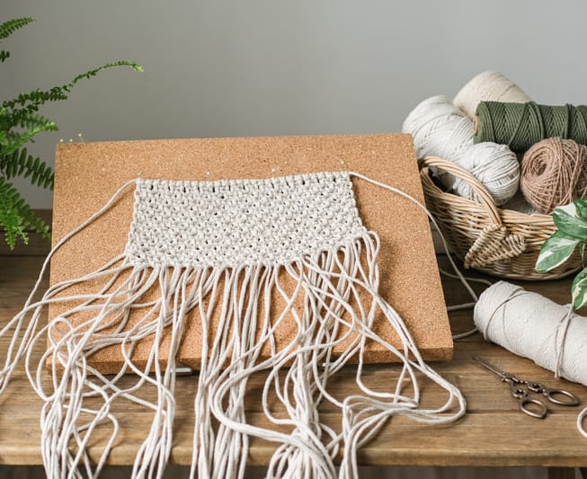 MACRAME CREADO EN UN TALLER BASICO PARA PRINCIPIANTES