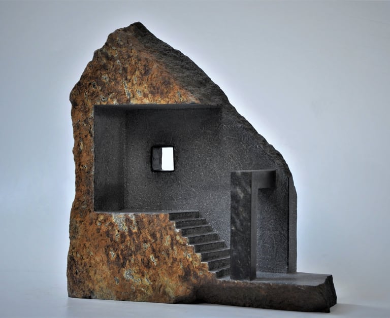 V Vasili The House of  Uncle Tom, 36x13x38cm,Ironstone, 2017
