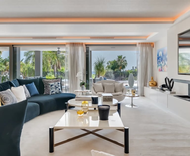 Villa Serenity living room with terrace access