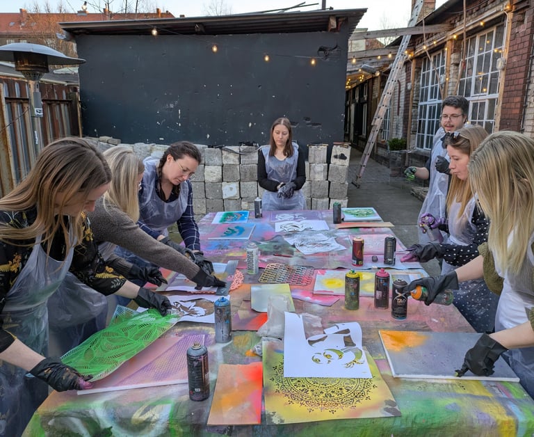 Graffiti workshop Hamburg creative group activity / Graffiti Workshop Hamburg kreative Gruppenaktivität