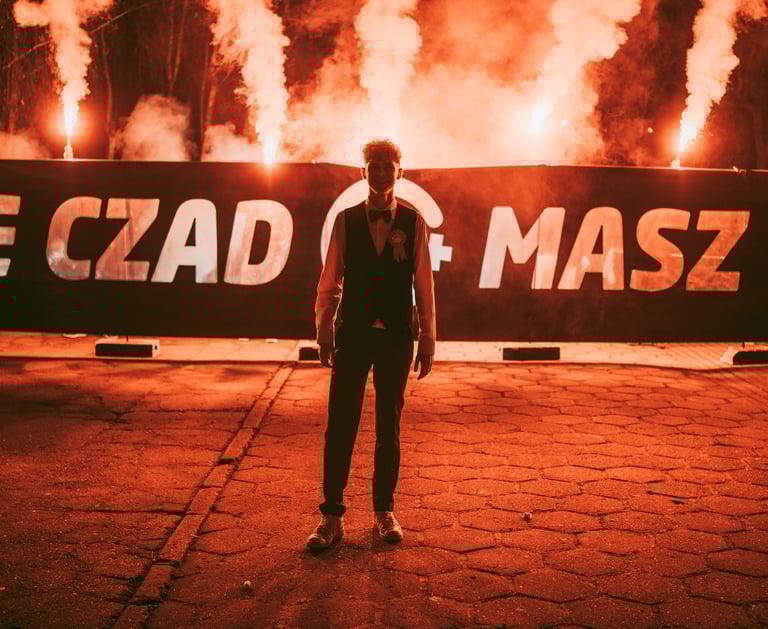 prezent na 18 urodziny dla syna – baner z fajerwerkami i racami