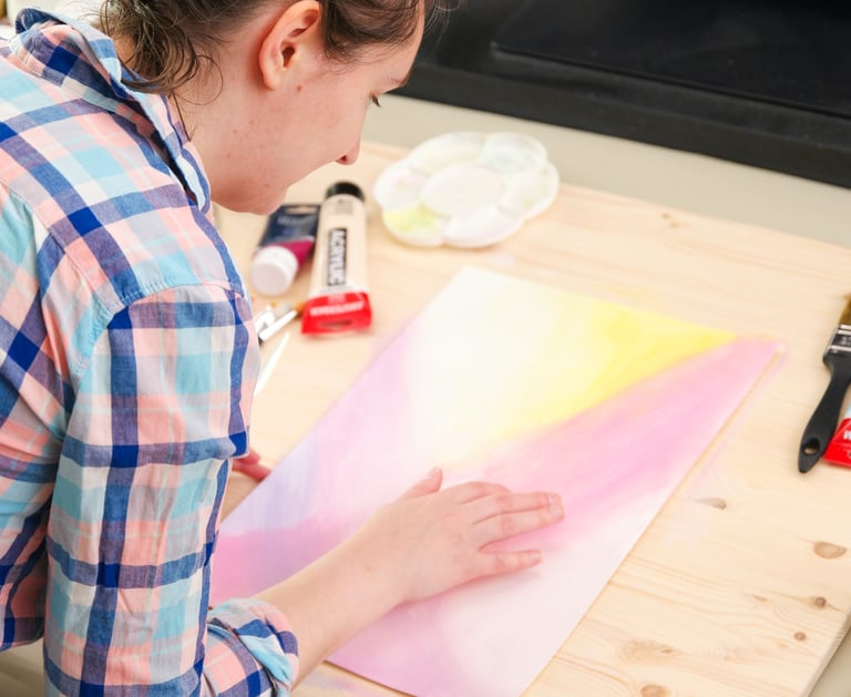 bts behind the scenes of artist saara tani painting  art