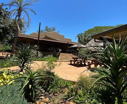Ilala weavers in Hluhluwe near Albizia self catering tented camp