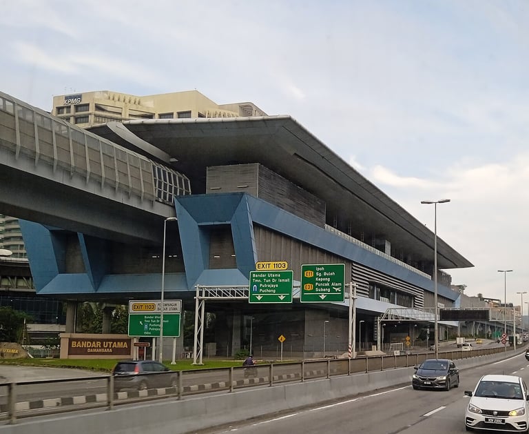 BANDAR UTAMA MRT