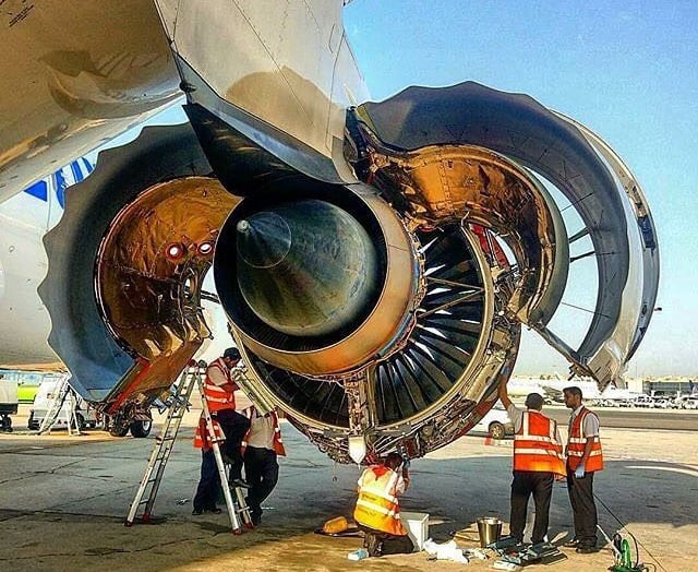 Mantenimiento de motores de avión