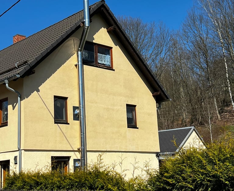 Haus mit Schornstein gemacht von Alexander Hellmich