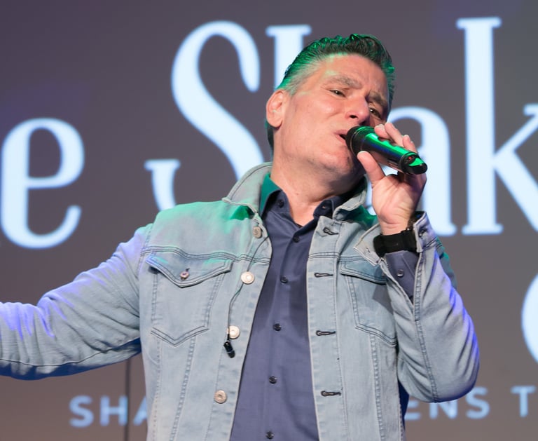 Ernst Ebner als Sänger der Shakin Stevens Tribute Band