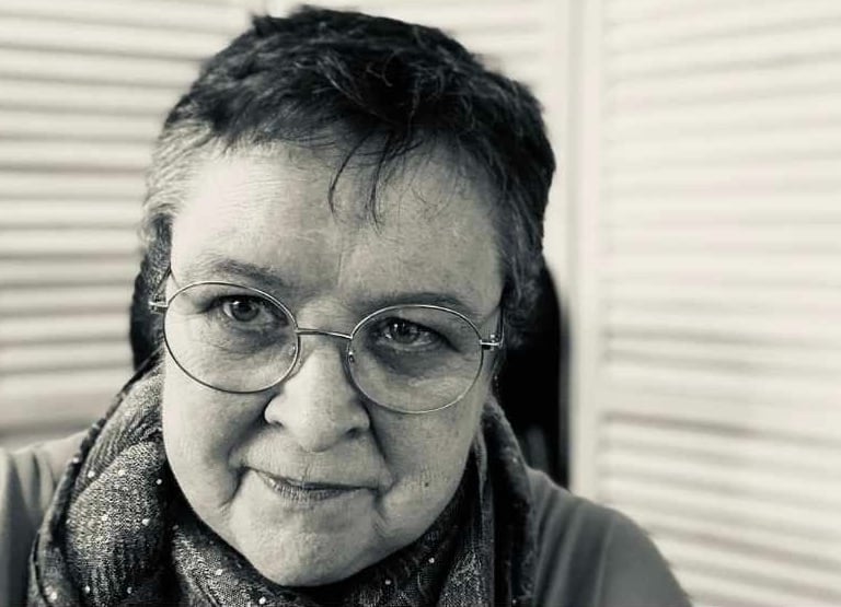 HELEN DAVITA IN GREYSCALE HEADSHOT
