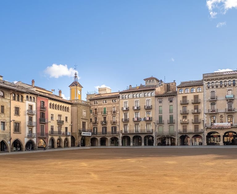 Plaza mayor de la ciudad de Vic, capital de Osona (Barcelona)