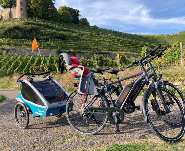 E-Bike Verleih Gengenbach Kinzigtal rent a e-bike Kinderanhänger Kindersitz