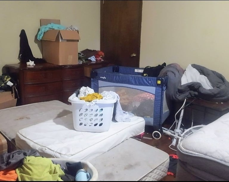 Hoarder situation, Guaranteed Junk Removal came in and removed all of the items.