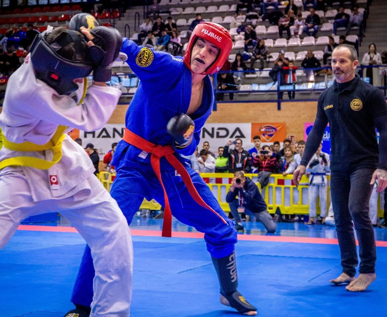 Dos luchadores de Combat Ju jutsu de la Federación Española de Combat Ju Jutsu.