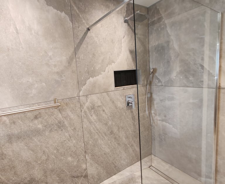 Carreleur à Bruay La Buissière / réalisation de salle de bain par Carréno carrelage