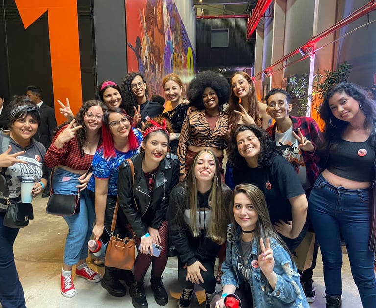Foto: Visita do ReveLAH Casters aos estúdios da Riot.