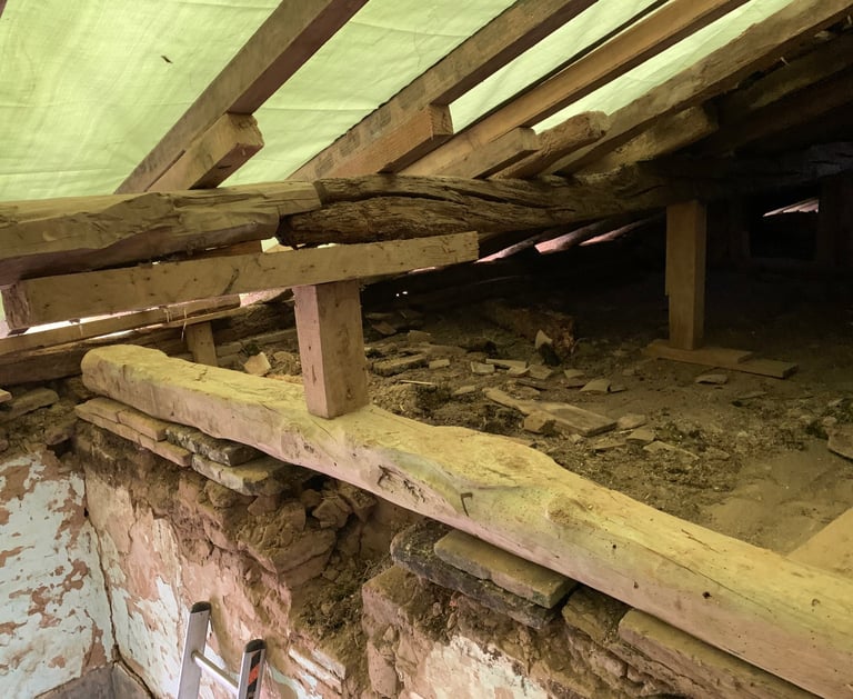redressement d'une charpente à Couffouleux