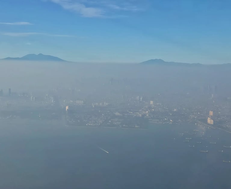 Yakarta desde avión 2026 abril