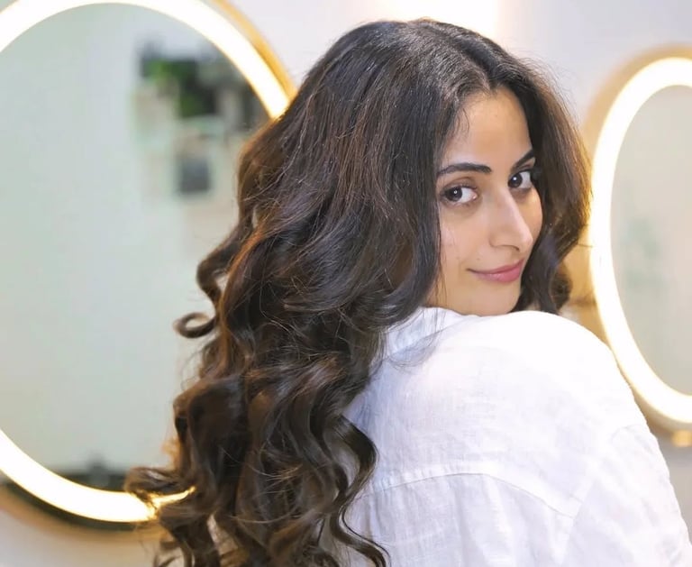 Aishwayra Sharma at Ayush Manocha Salon