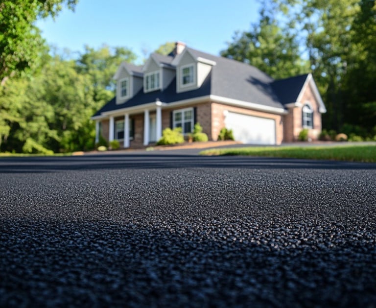 Expert Driveway Sealcoating Company - Blacktop Sealcoating in LaGrange, GA
