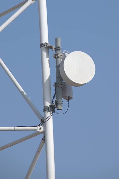 AvantiRed instala enlaces inalámbricos punto a multipunto utilizando tecnología Wimax.