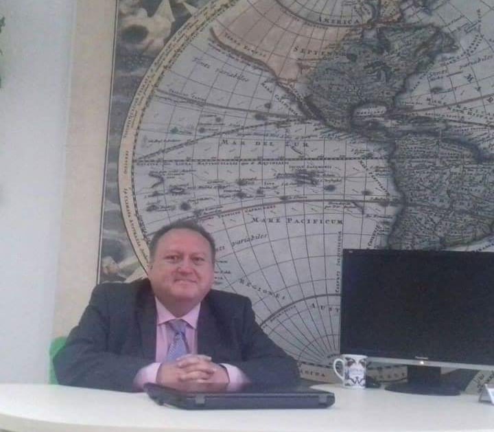 Martin Gorrie photo as desk in Ukraine