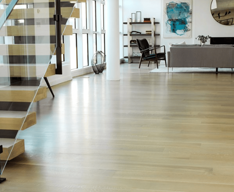 a staircase casement with a staircase casement