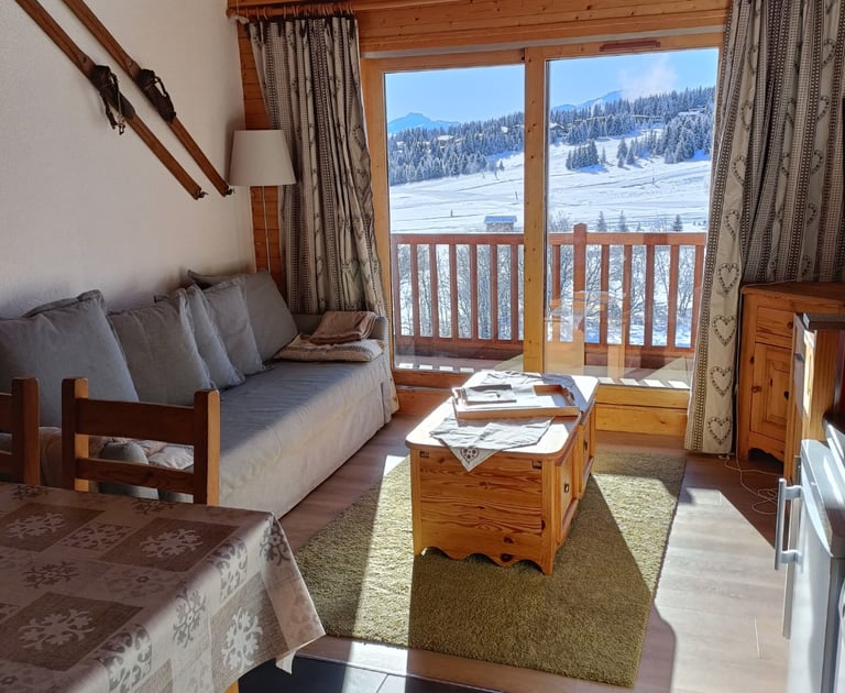 Chalet Cristal, appartement 315, matériaux, aménagement et équipements particulièrement soignés